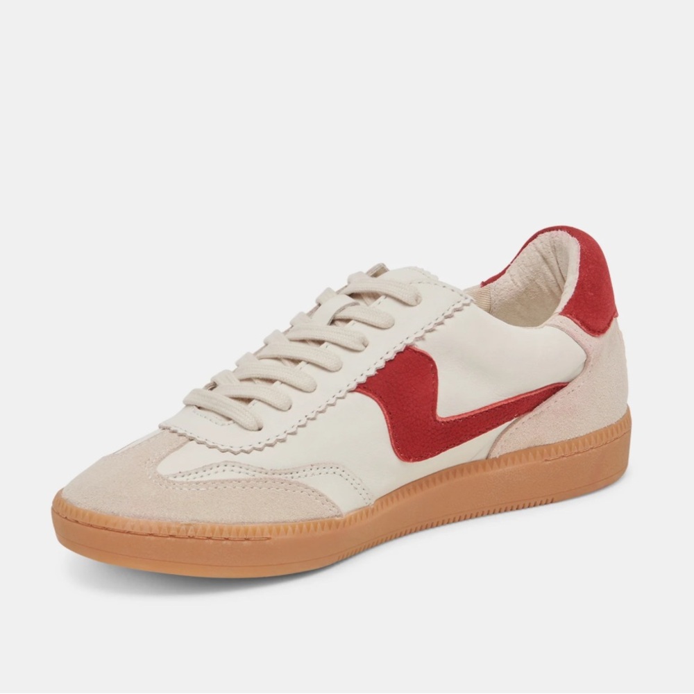 Notice Sneakers